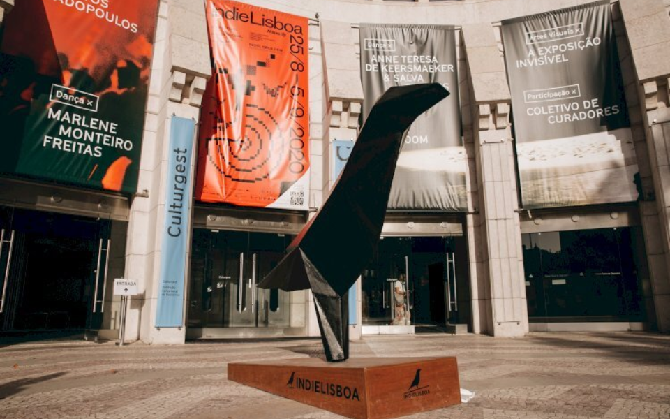 Sculpture and event banners at the Culturgest entrance during IndieLisboa
