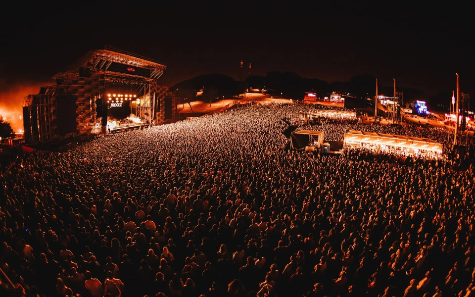 Aerial view of the main stage and massive crowd at MEO Kalorama night show