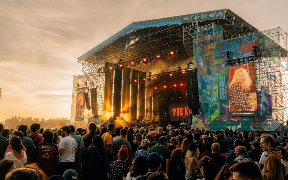 Crowd enjoying a sunset concert on the main stage at MEO Kalorama Lisbon